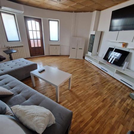 Apartment Piata Muncii With A View Bucarest Exterior foto
